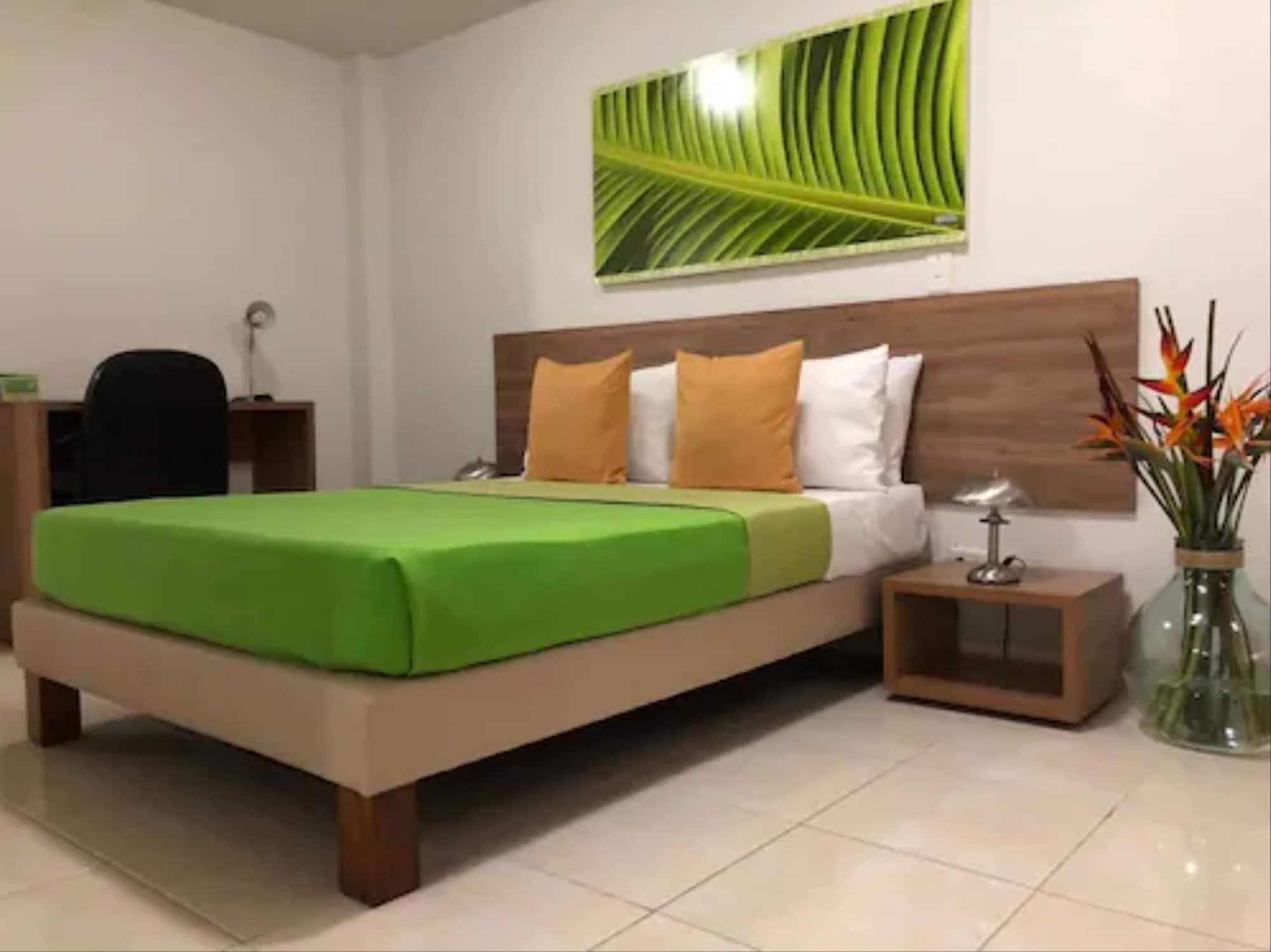 Condina Hotel 3*